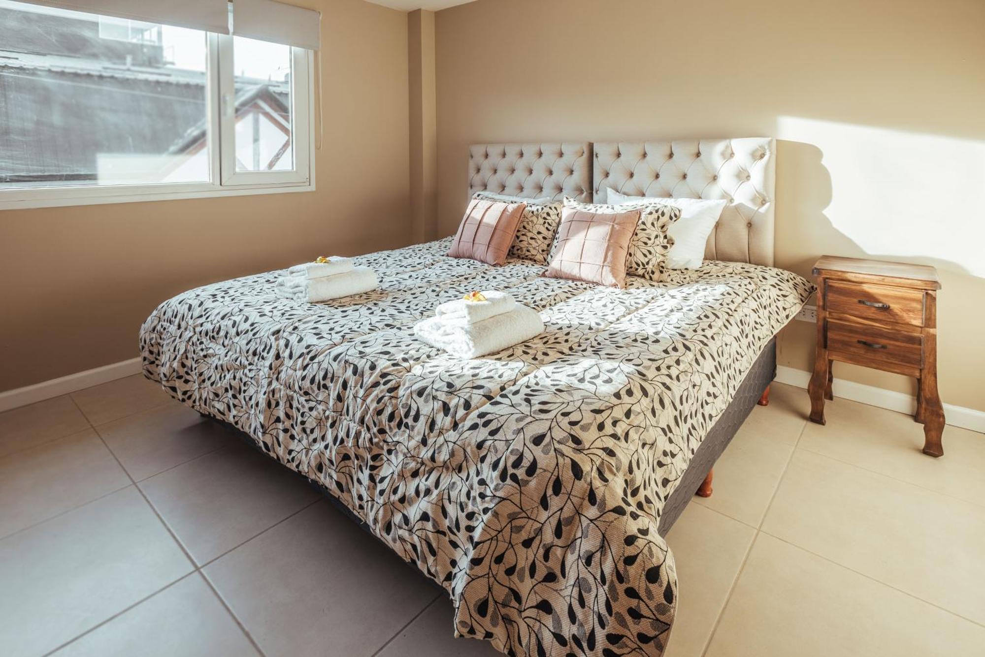 Gray Fox Apartments San Martin Ushuaia Esterno foto